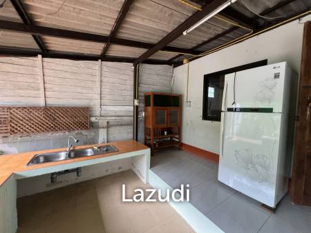 3 Bedrooms  Single-Storey House Near To The City