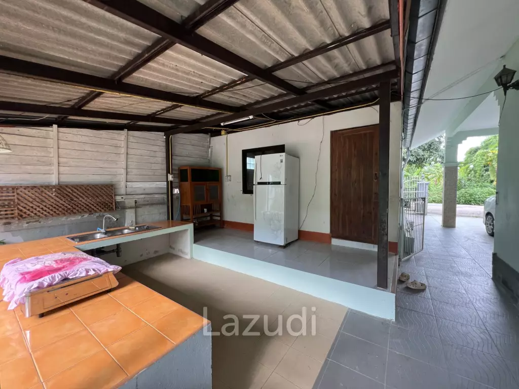 บ้านชั้นเดียว 3 ห้องนอนพร้อมห้องอเนกประสงค์ใกล้ตัวเมือง