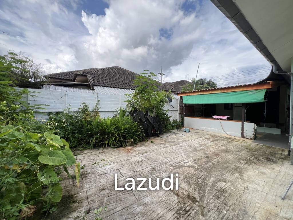 3 Bedrooms  Single-Storey House Near To The City