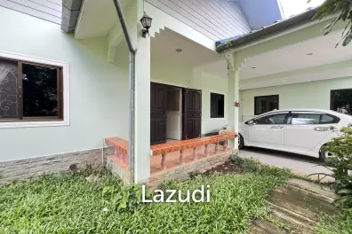 3 Bedrooms  Single-Storey House Near To The City