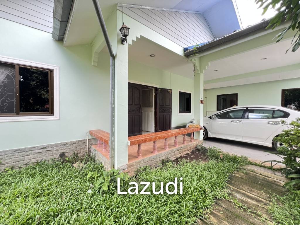 3 Bedrooms  Single-Storey House Near To The City