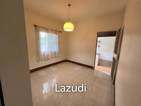 3 Bedrooms  Single-Storey House Near To The City