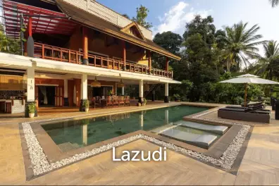 Renovated 700 m² Residence on 1,600 m² of Land – Elegance, Tranquility, Swimming Pool