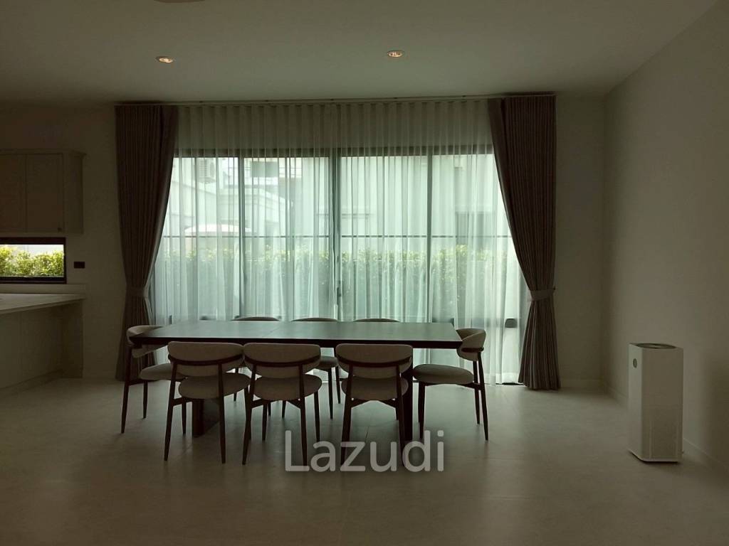 4 Bedroom 5 Bathroom 310 Sq.m Setthasiri Bangna KM.10