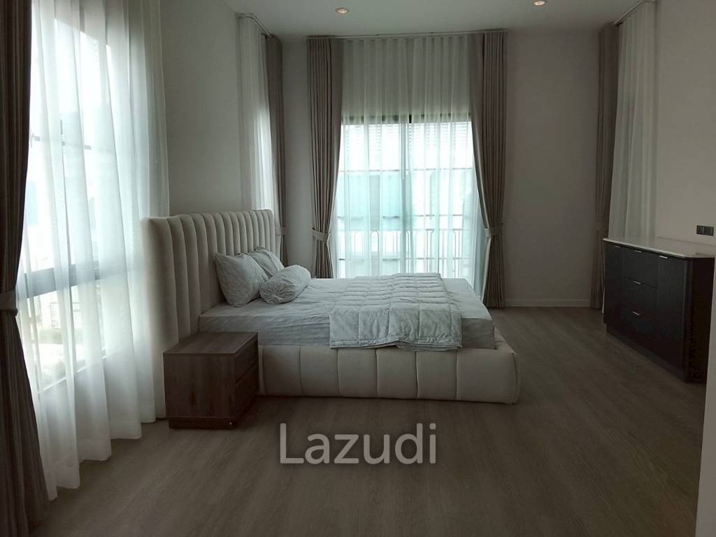 4 Bedroom 5 Bathroom 310 Sq.m Setthasiri Bangna KM.10