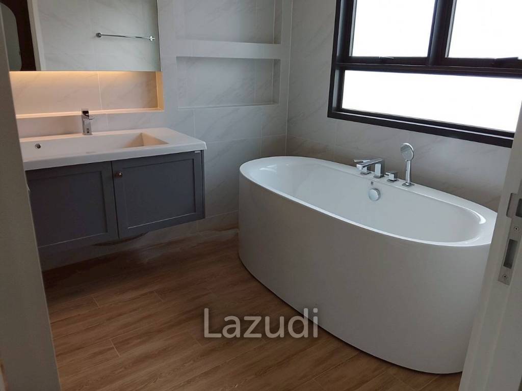 4 Bedroom 5 Bathroom 310 Sq.m Setthasiri Bangna KM.10