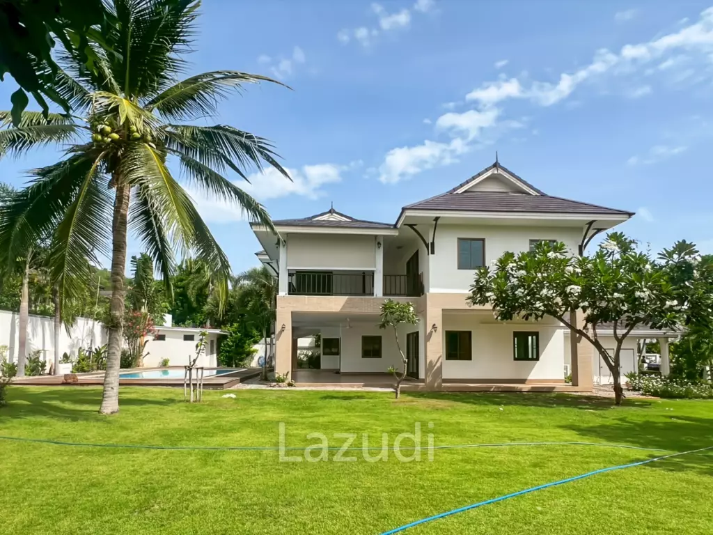Heights 2 Khao Tao - 4 Bedroom Villa with Pool on Large 1,200 Sqm Plot
