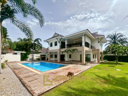 Heights 2 Khao Tao: 4 Schlafzimmer Pool Villa auf einem großen 1.200 qm Grundstück