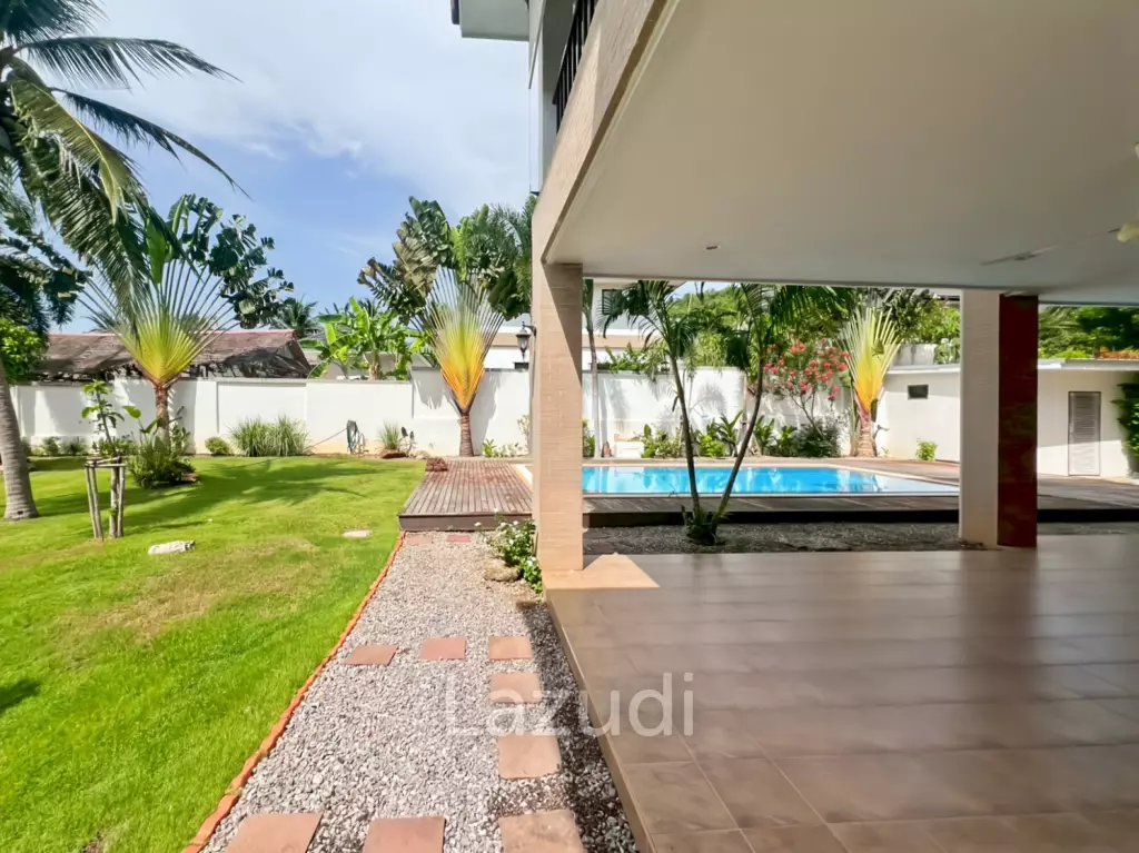 Heights 2 Khao Tao - 4 Bedroom Villa with Pool on Large 1,200 Sqm Plot