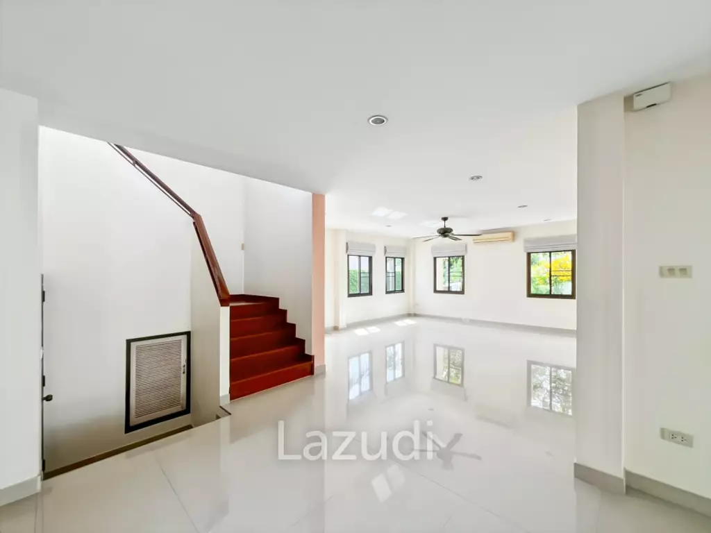 Heights 2 Khao Tao - 4 Bedroom Villa with Pool on Large 1,200 Sqm Plot