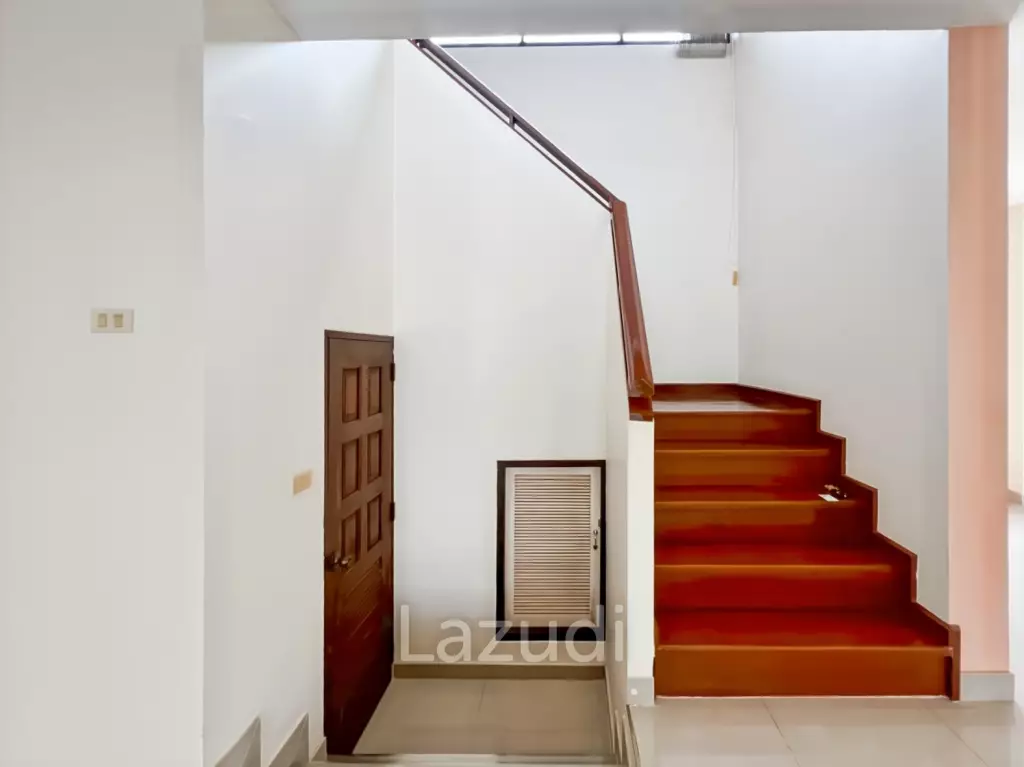 Heights 2 Khao Tao - 4 Bedroom Villa with Pool on Large 1,200 Sqm Plot