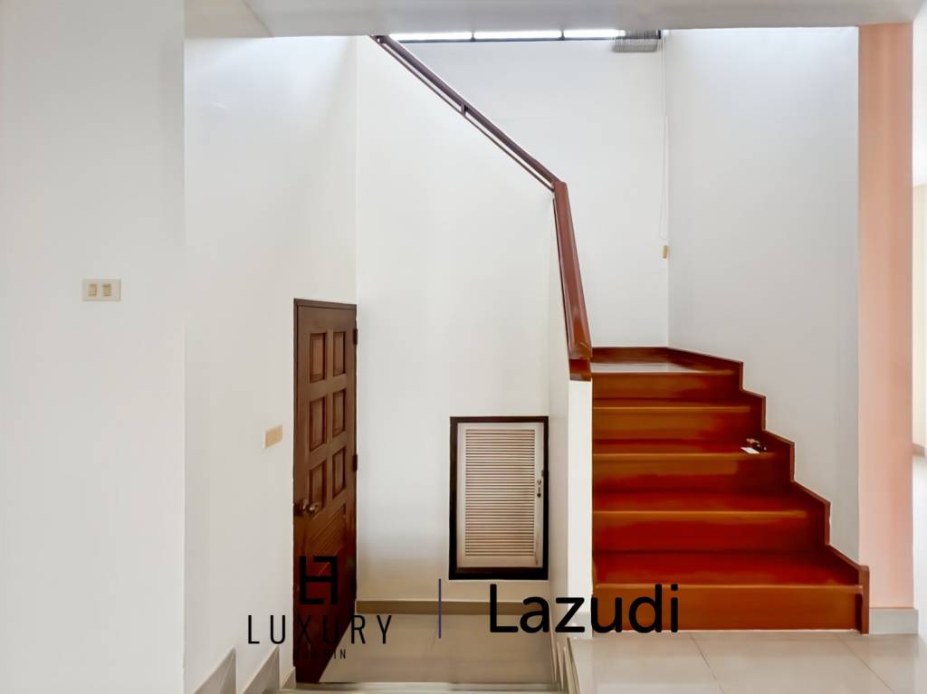 Heights 2 Khao Tao - 4 Bedroom Villa with Pool on Large 1,200 Sqm Plot