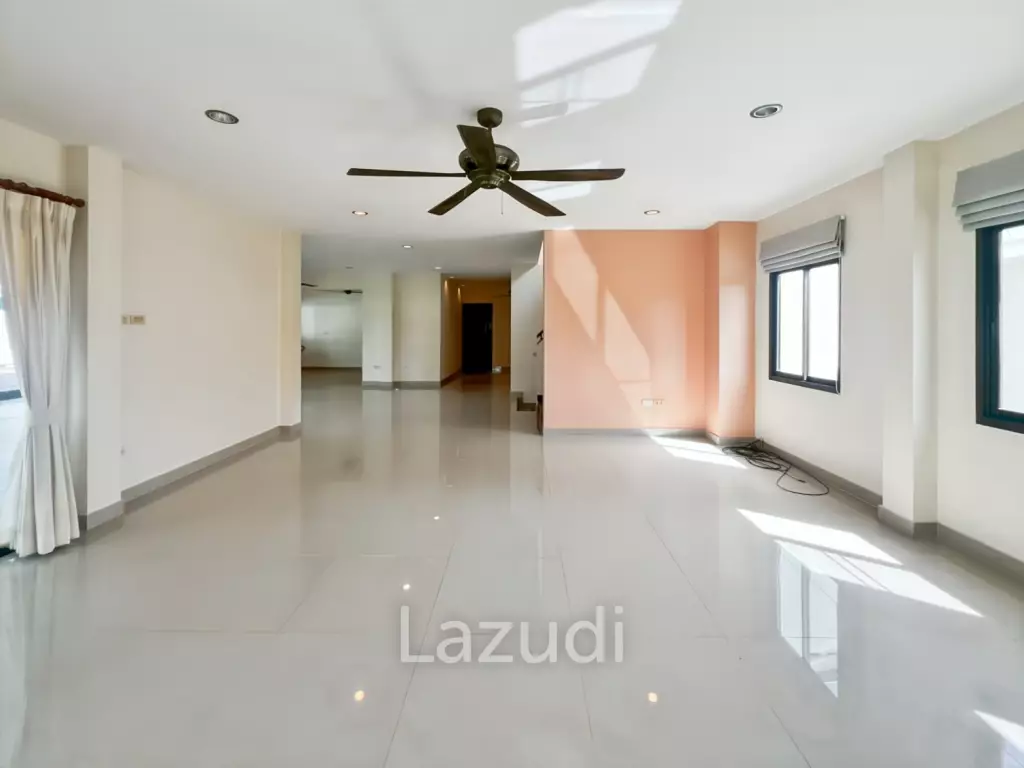 Heights 2 Khao Tao - 4 Bedroom Villa with Pool on Large 1,200 Sqm Plot