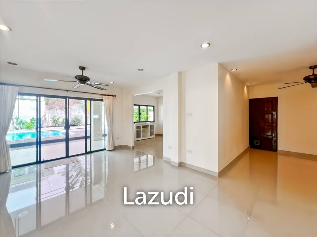 Heights 2 Khao Tao - 4 Bedroom Villa with Pool on Large 1,200 Sqm Plot