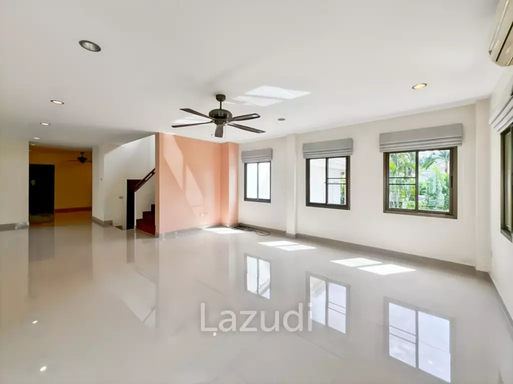 Heights 2 Khao Tao - 4 Bedroom Villa with Pool on Large 1,200 Sqm Plot