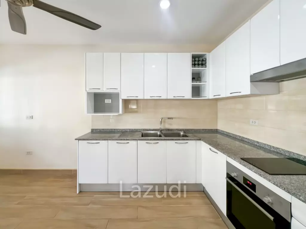 Heights 2 Khao Tao - 4 Bedroom Villa with Pool on Large 1,200 Sqm Plot