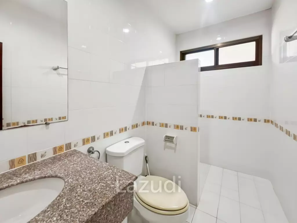 Heights 2 Khao Tao - 4 Bedroom Villa with Pool on Large 1,200 Sqm Plot