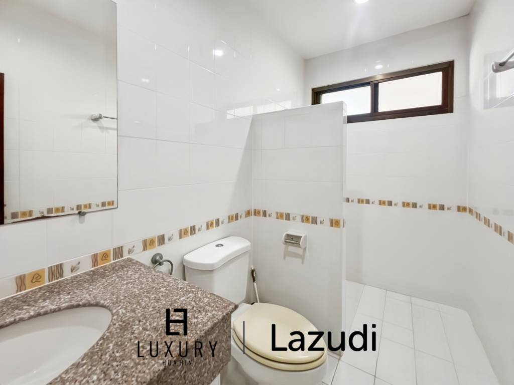 Heights 2 Khao Tao - 4 Bedroom Villa with Pool on Large 1,200 Sqm Plot