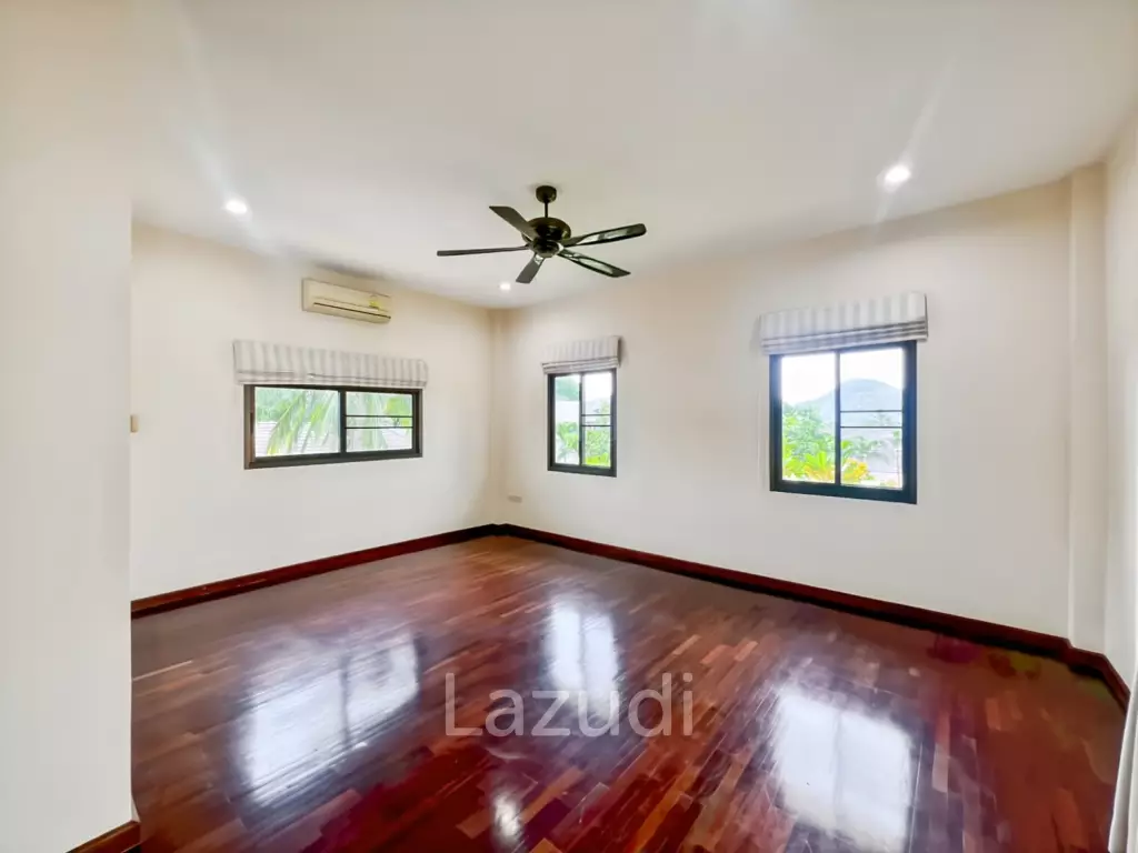 Heights 2 Khao Tao - 4 Bedroom Villa with Pool on Large 1,200 Sqm Plot