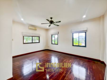 Heights 2 Khao Tao: 4 Schlafzimmer Pool Villa auf einem großen 1.200 qm Grundstück
