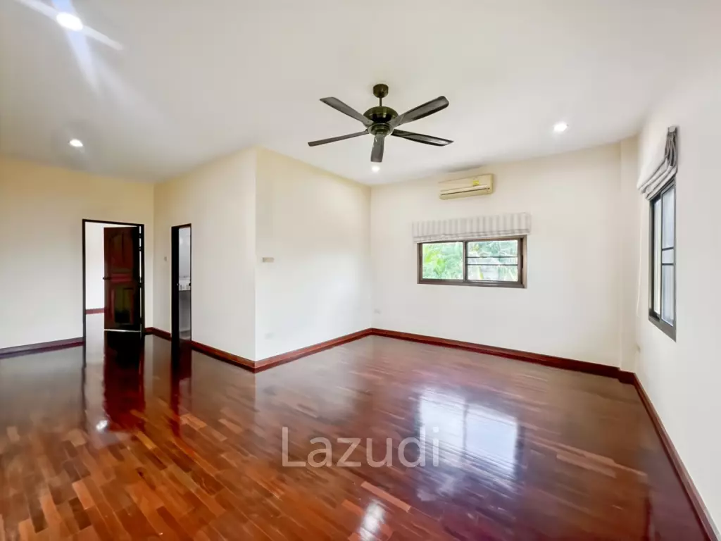 Heights 2 Khao Tao - 4 Bedroom Villa with Pool on Large 1,200 Sqm Plot