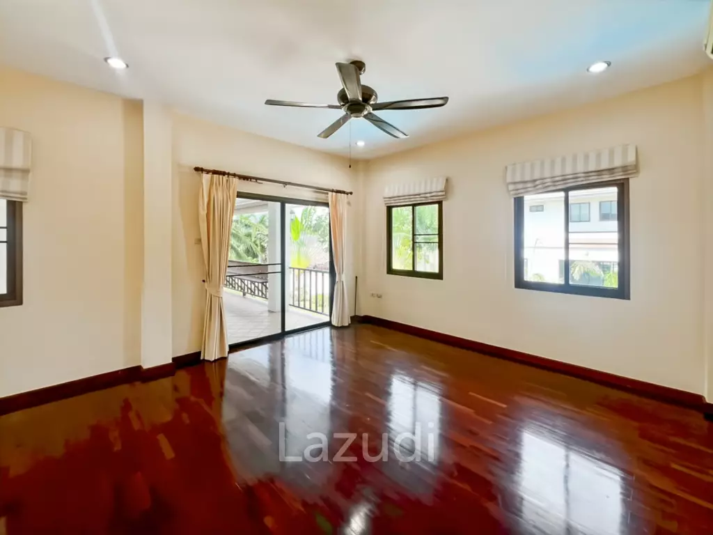 Heights 2 Khao Tao - 4 Bedroom Villa with Pool on Large 1,200 Sqm Plot