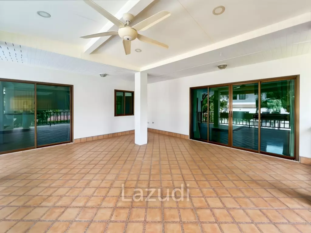 Heights 2 Khao Tao - 4 Bedroom Villa with Pool on Large 1,200 Sqm Plot