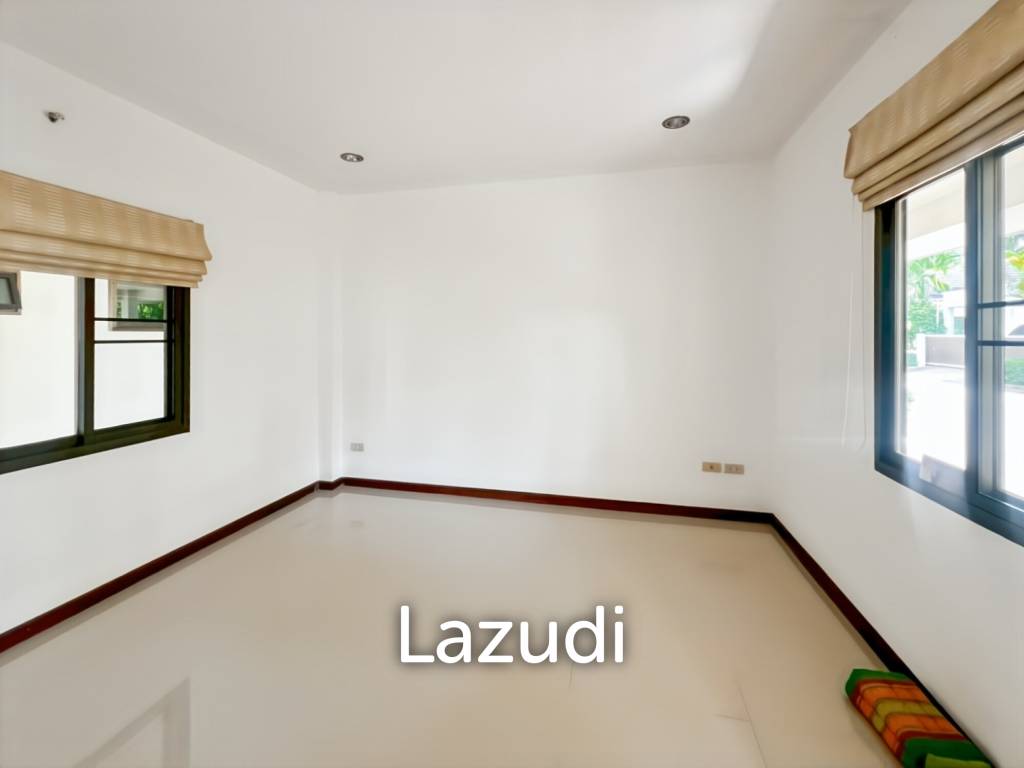 Heights 2 Khao Tao - 4 Bedroom Villa with Pool on Large 1,200 Sqm Plot