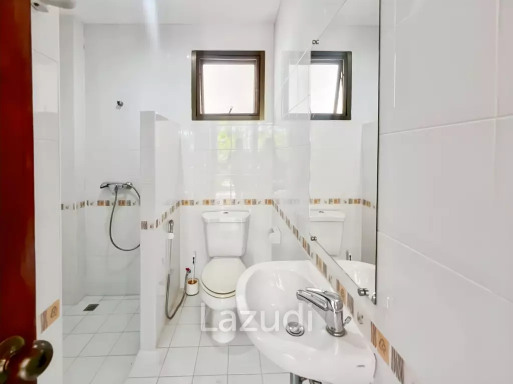 Heights 2 Khao Tao - 4 Bedroom Villa with Pool on Large 1,200 Sqm Plot