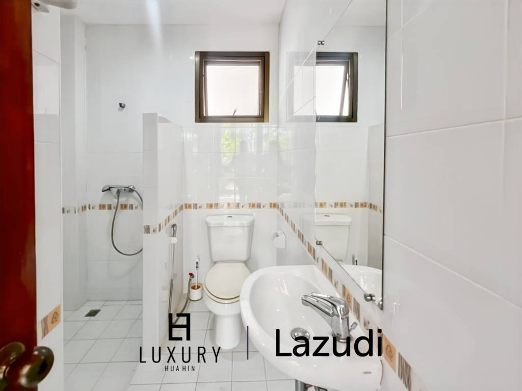 Heights 2 Khao Tao - 4 Bedroom Villa with Pool on Large 1,200 Sqm Plot