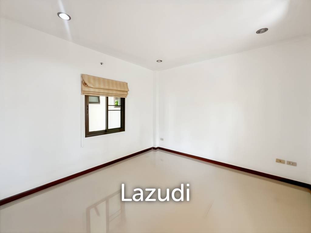 Heights 2 Khao Tao - 4 Bedroom Villa with Pool on Large 1,200 Sqm Plot