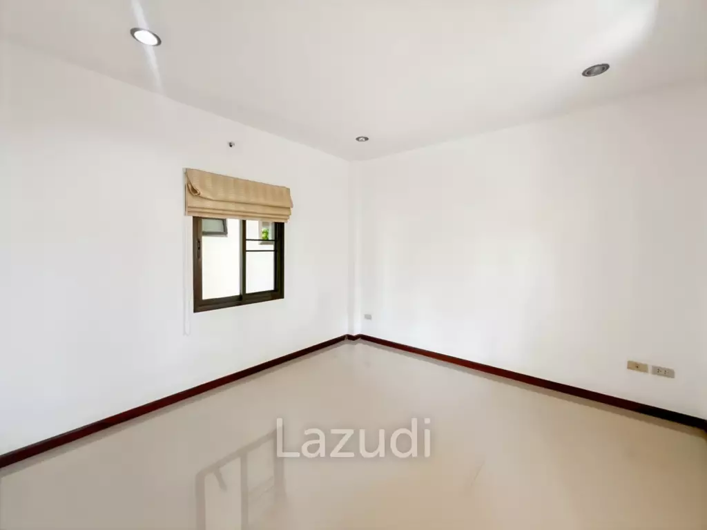 Heights 2 Khao Tao - 4 Bedroom Villa with Pool on Large 1,200 Sqm Plot