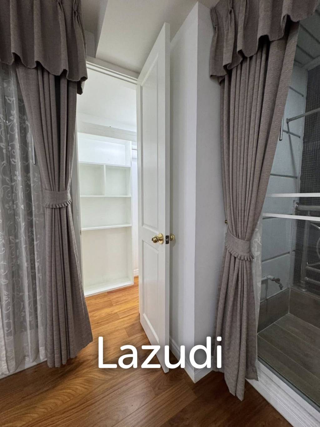 2 Bedroom 2 Bathroom 95 Sq.m Baan Thanon Sarasin