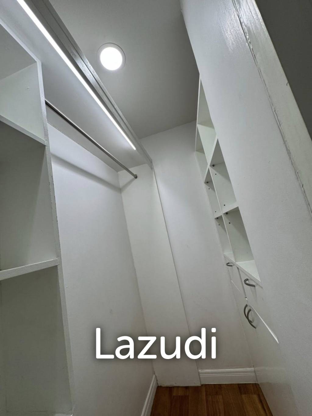 2 Bedroom 2 Bathroom 95 Sq.m Baan Thanon Sarasin
