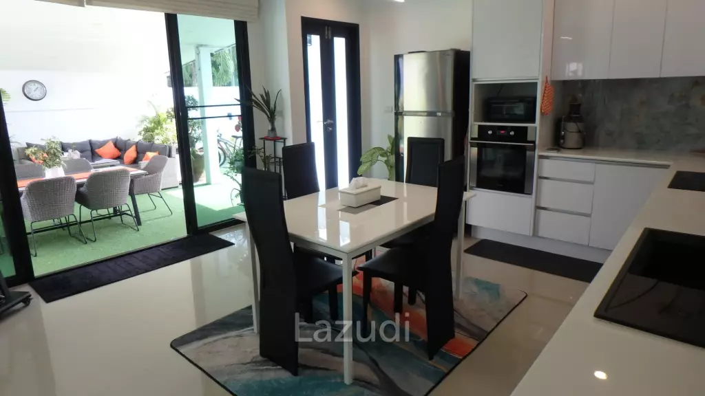 3-Storey Pool Villa For Rent In Rawai