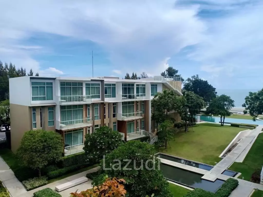 WAN VAYLA : Luxurious 2 Bed Condo with Pool and Seaview