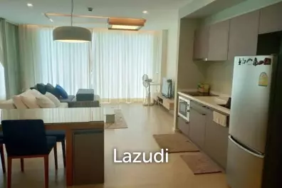 WAN VAYLA : Luxurious 2 Bed Condo with Pool and Seaview