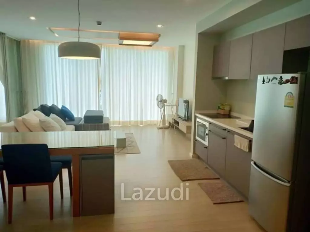 WAN VAYLA : Luxurious 2 Bed Condo with Pool and Seaview