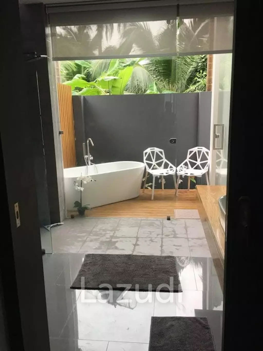 Modern 3-Bedroom House in Mae Nam