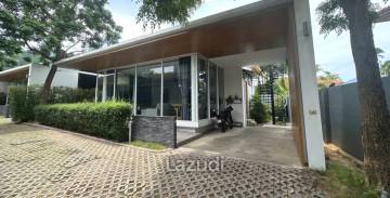 Modern 3-Bedroom House in Mae Nam