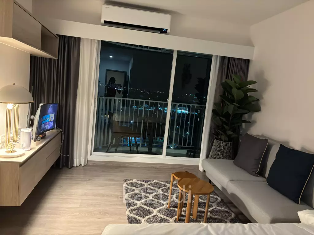 Supalai Blue Whale: Studio bedroom with Seaview