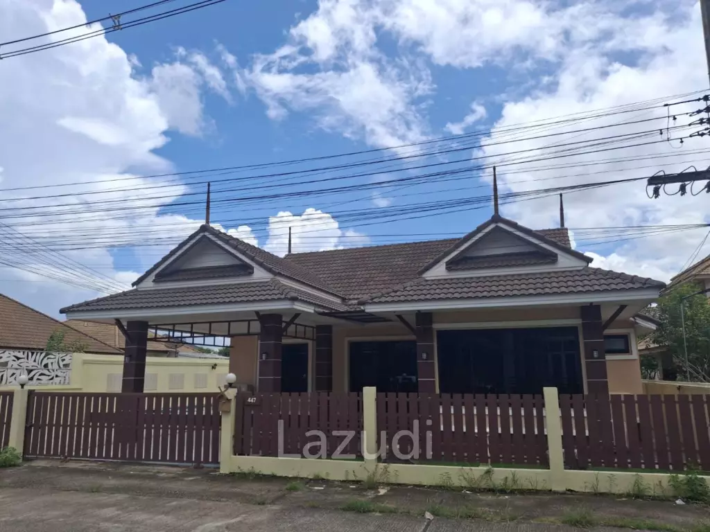 3 Bedrooms House With Swimming Pool Near to the Airport