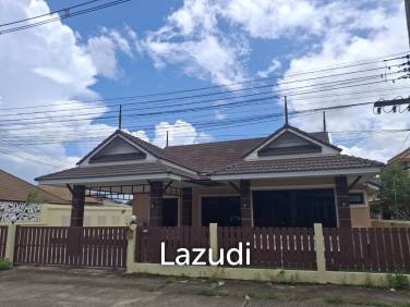 3 Bedrooms House With Swimming Pool Near to the Airport 3 Bedrooms House With Swimming Pool Near to the Airport
