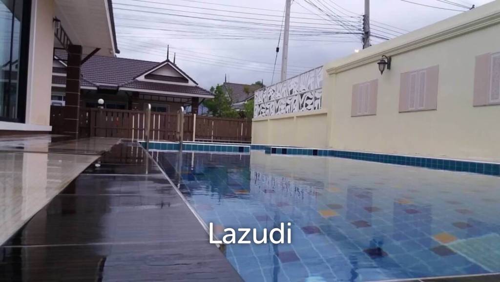 3 Bedrooms House With Swimming Pool Near to the Airport
