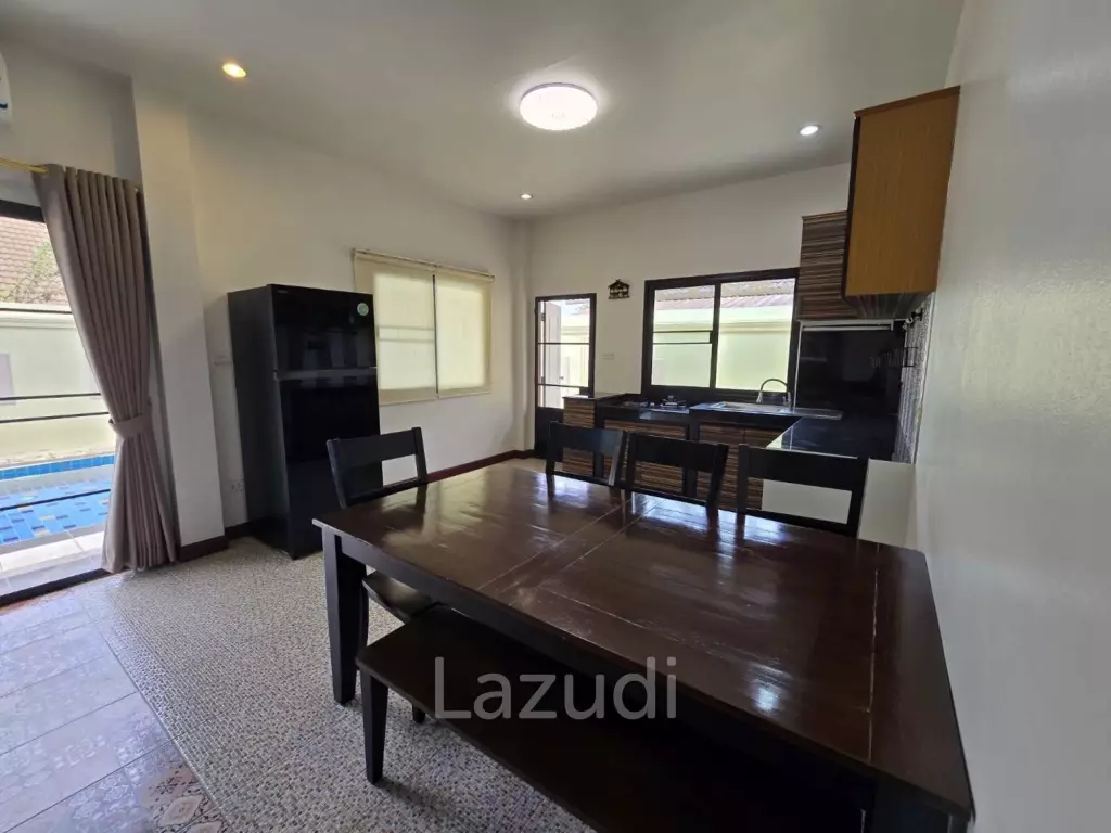 3 Bedrooms House With Swimming Pool Near to the Airport