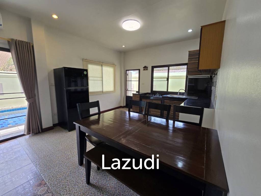 3 Bedrooms House With Swimming Pool Near to the Airport