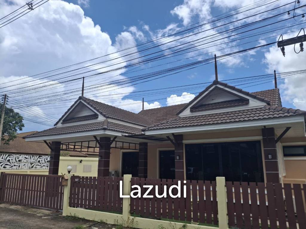 3 Bedrooms House With Swimming Pool Near to the Airport