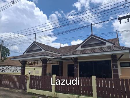 3 Bedrooms House With Swimming Pool Near to the Airport