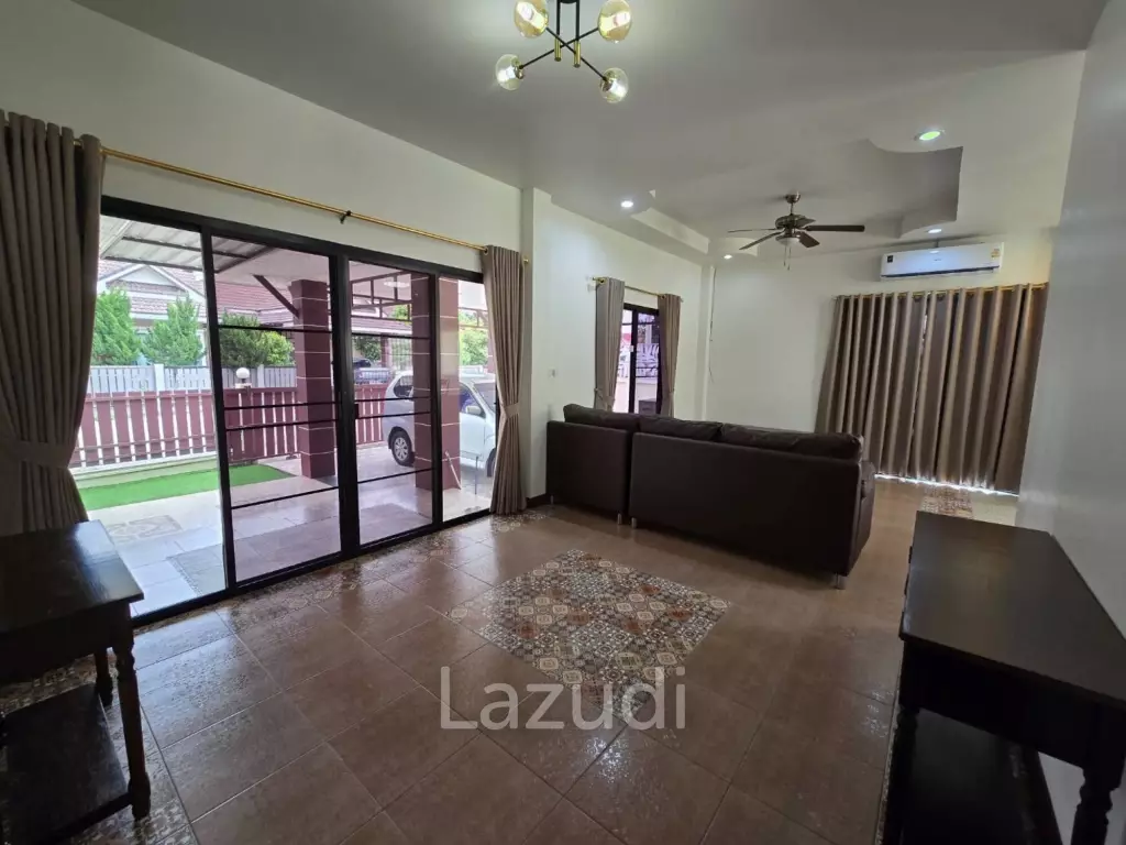 3 Bedrooms House With Swimming Pool Near to the Airport