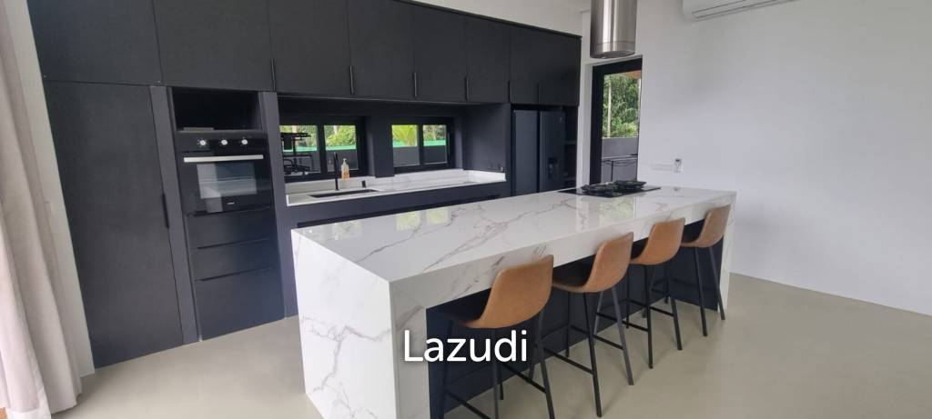 BRAND NEW 4 METER CELLING ISOLATED VILLA